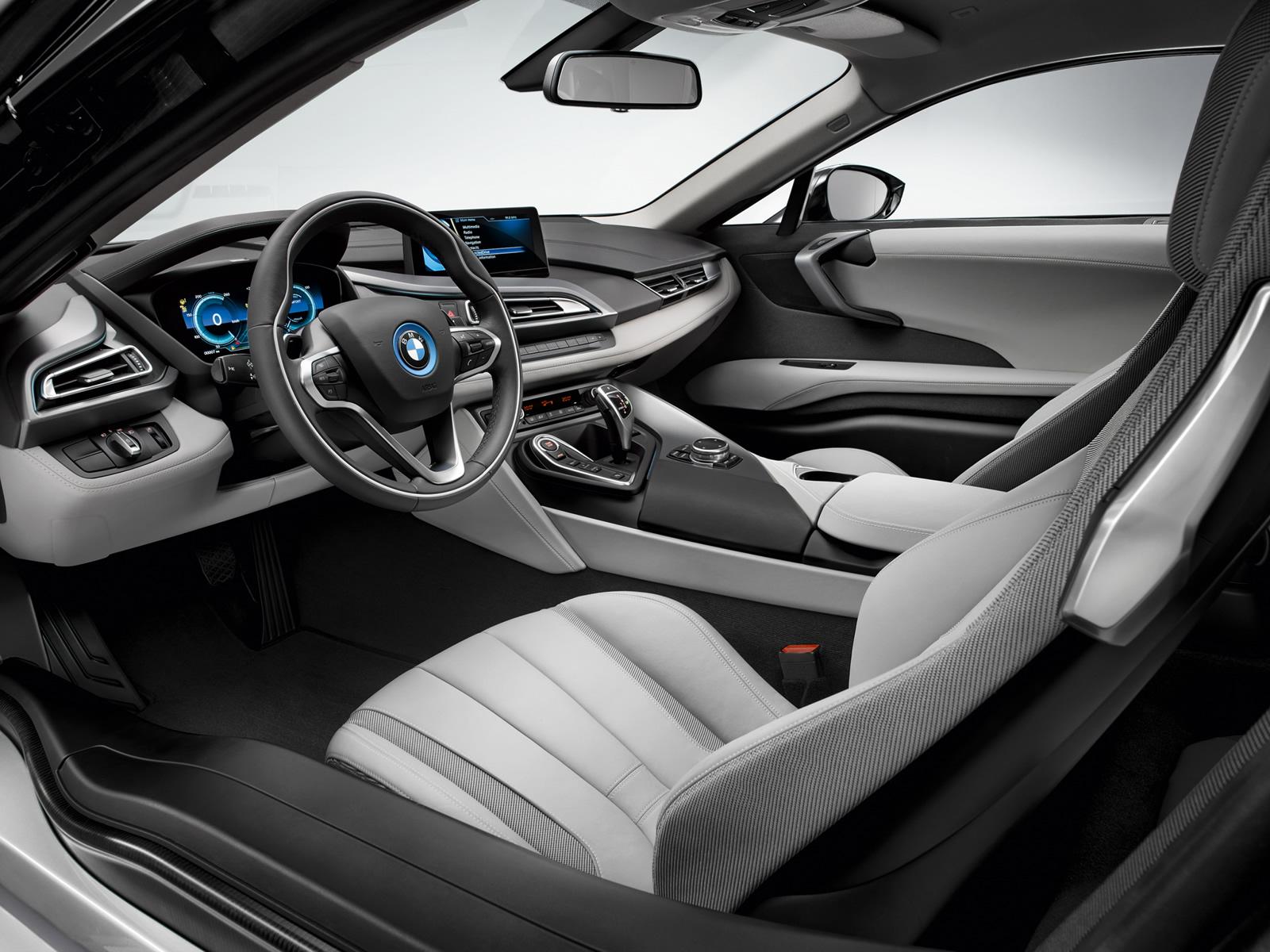 BMW i8 interior breaks cover